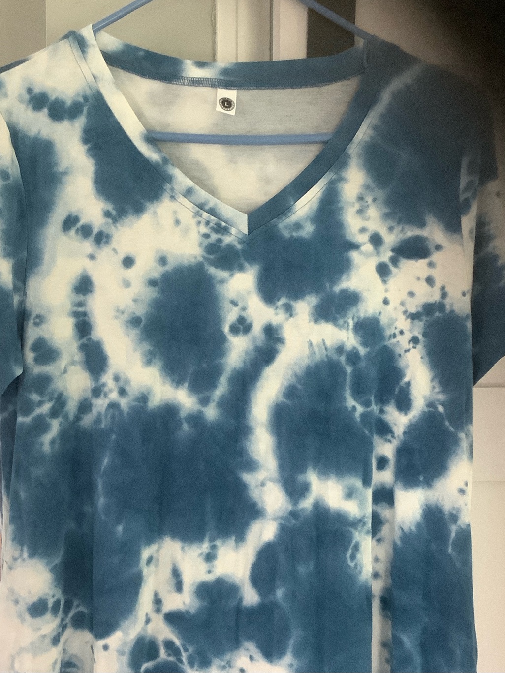 Women's Blue Tie-Dye V-Neck Top